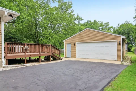 $277,000 | 11806 Maple Avenue, Hebron, IL 60034