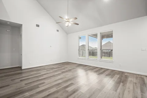 $449,000 | 841 Spinnaker Loop, Kyle, TX 78640