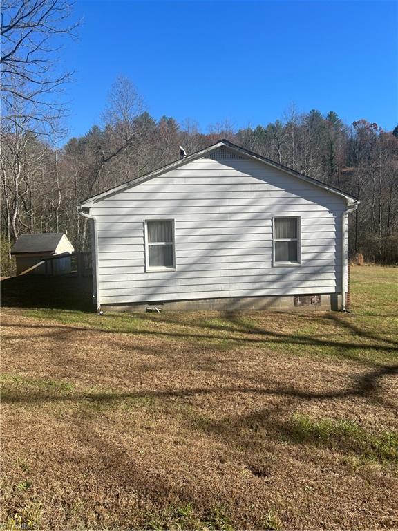 225 Buggie Road Purlear, NC 28665 - Photo 13 of 30 Gallery Image 13
