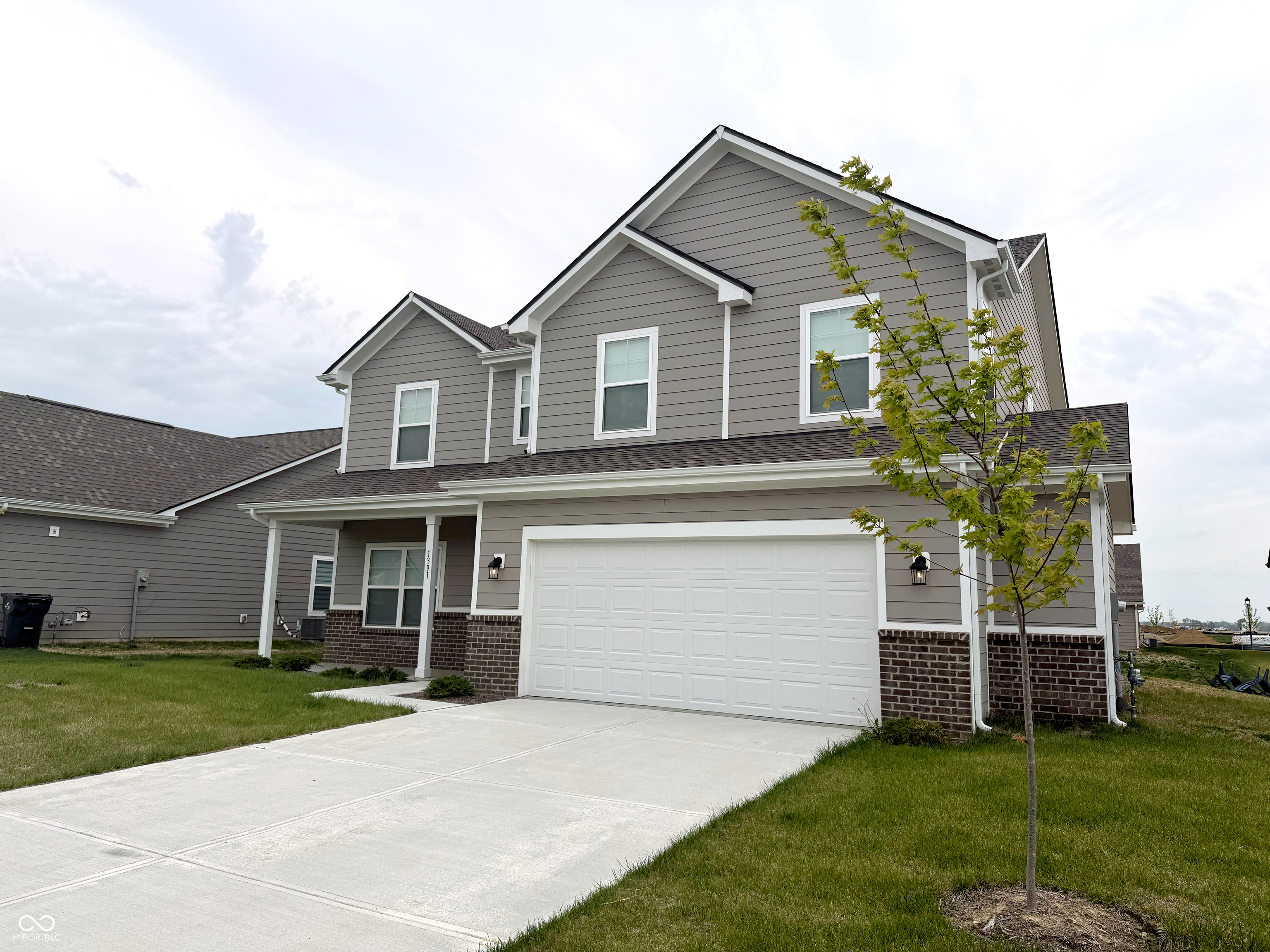 1391 Little Rodeo Place Greenwood, IN 46143 - Photo 2 of 31