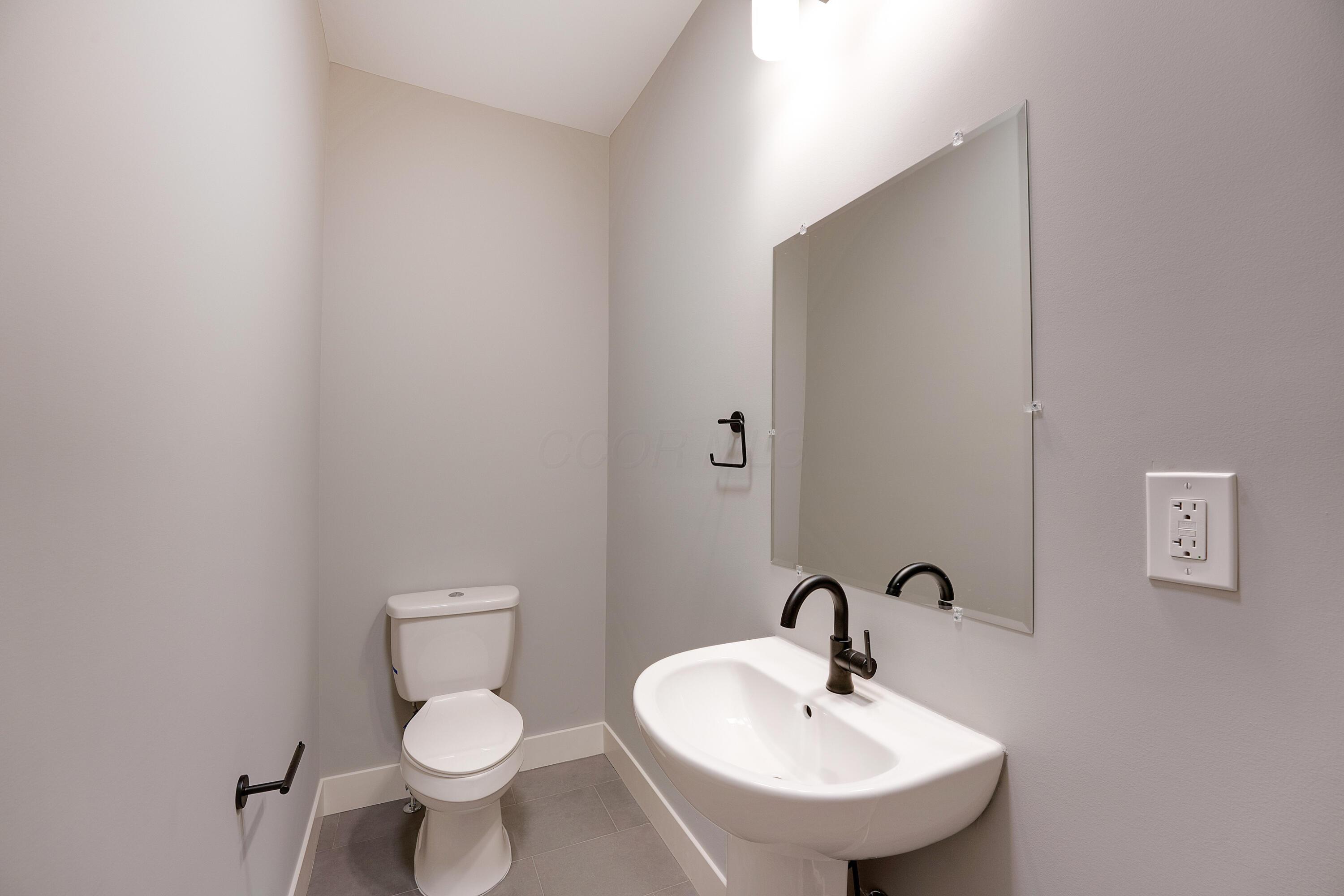 389-391 Berkeley Road, Unit 391 Columbus, OH 43205 - Photo 10 of 27 original (72)
