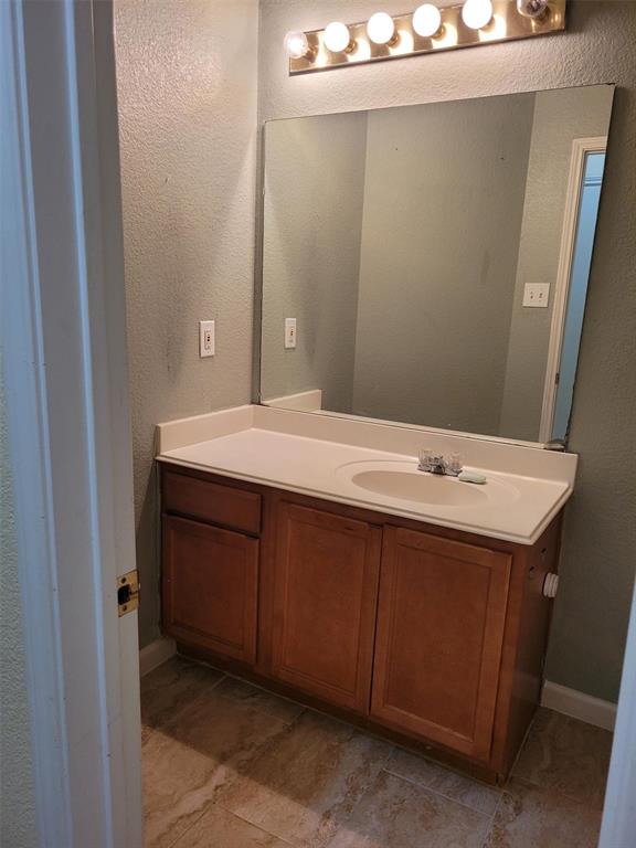 10436 Phantom Hill Road Fort Worth, TX 76140 - Photo 12 of 19