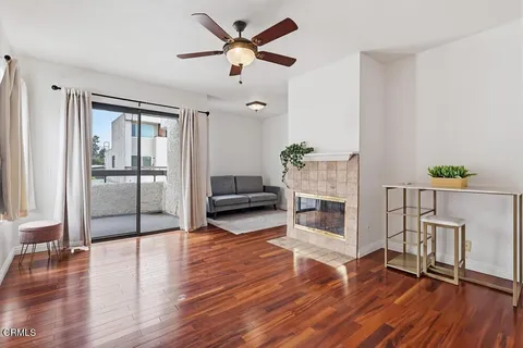 $565,000 | 2680 Lake Avenue, Unit 8, Altadena, CA 91001