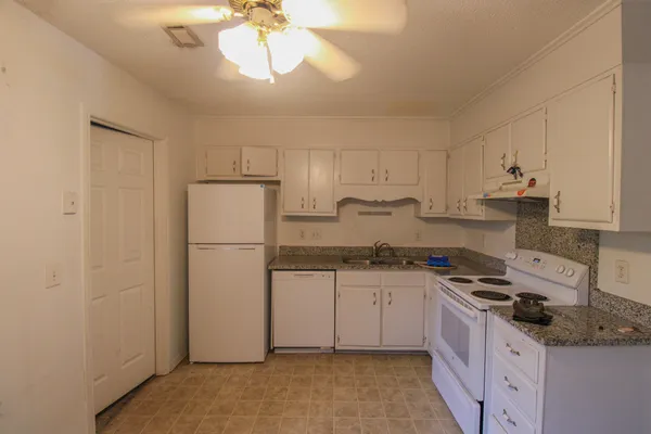 $1,850 | 926 Blackrail Court, Unit C, Mount Pleasant, SC 29464