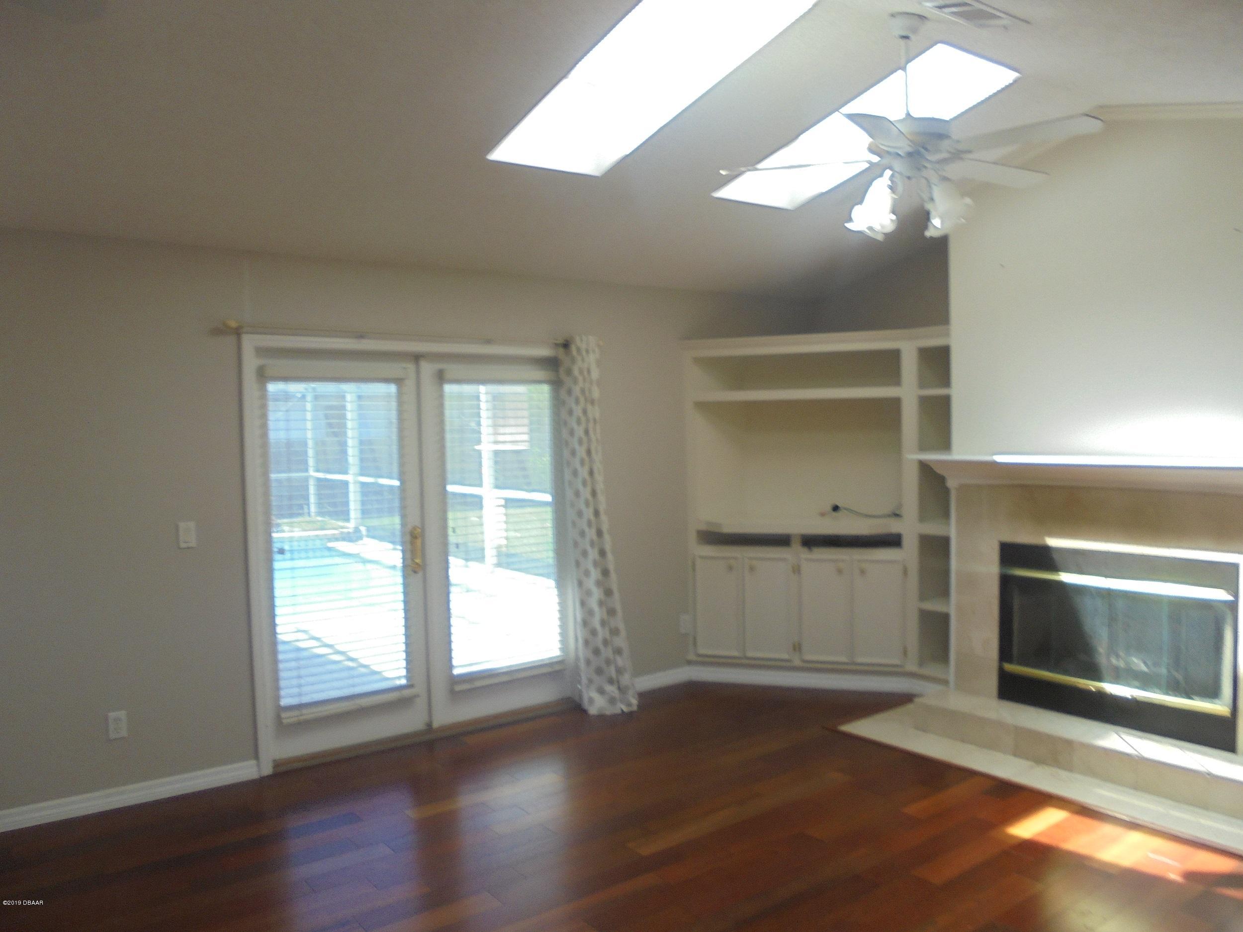 601 Newton Road Port Orange, FL 32127 - Photo 8 of 43 FAMILY ROOM