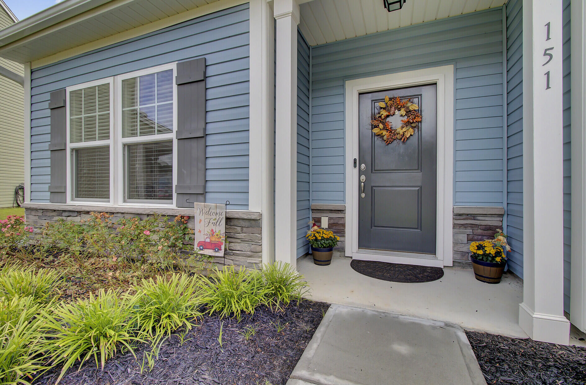 151 Rockingham Way Moncks Corner, SC 29461 - Photo 4 of 60 05_5_mls