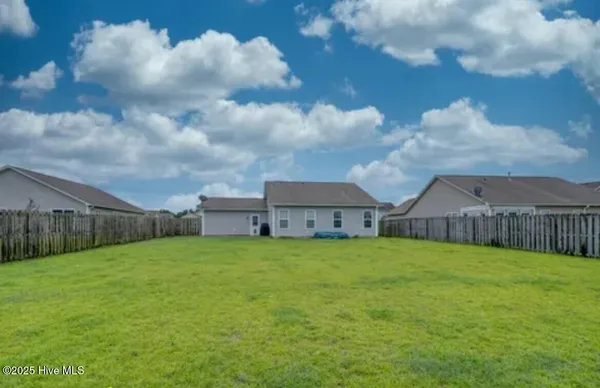 $2,200 | 39 Preswick Drive, Rocky Point, NC 28457