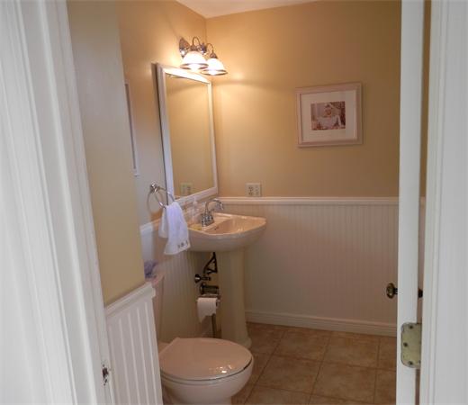 906 B Ridgefield Circle, Unit B Clinton, MA 01510 - Photo 7 of 17 Gallery Image 7