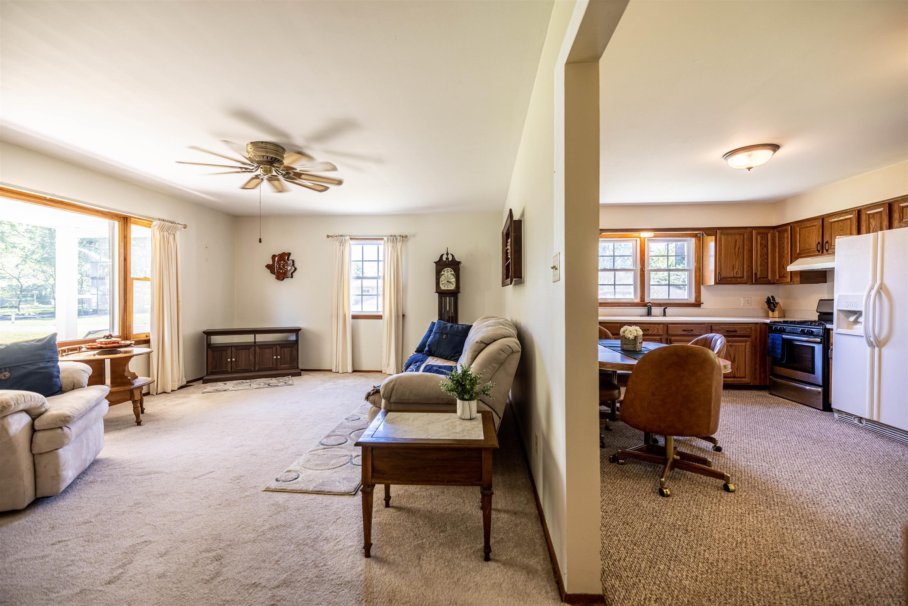 803 North Claypool Road Muncie, IN 47303 - Photo 4 of 14