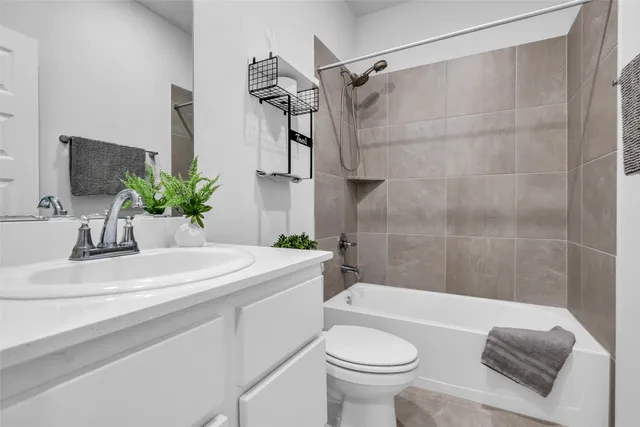 $285,000 | 2818 Bluebonnet Ridge Drive, Conroe, TX 77304