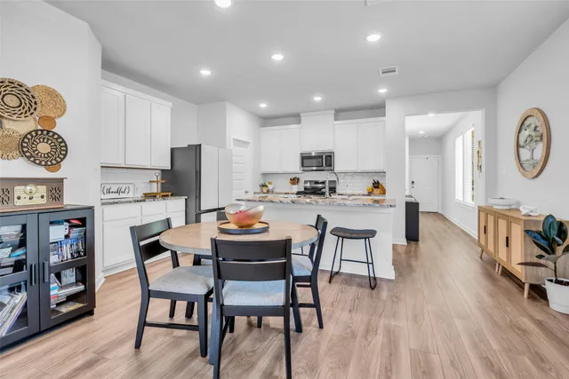 $285,000 | 2818 Bluebonnet Ridge Drive, Conroe, TX 77304