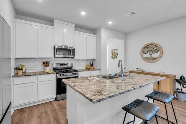 $285,000 | 2818 Bluebonnet Ridge Drive, Conroe, TX 77304