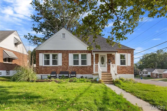 $228,800 | 6236 Bixby Avenue, St. Louis, MO 63123