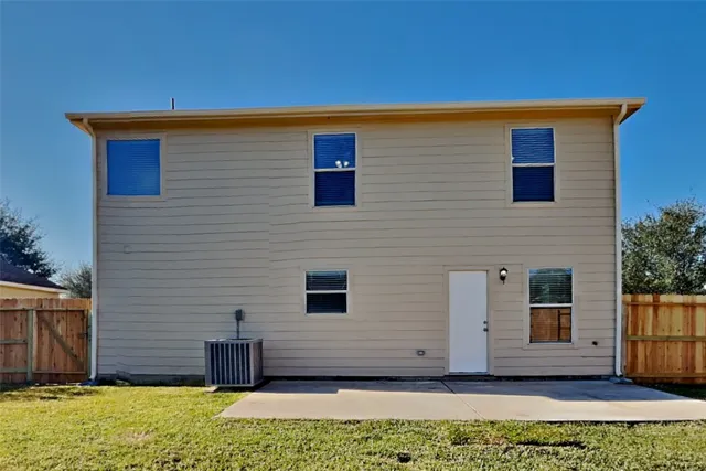 $2,000 | 7203 Towering Pine Lane, Richmond, TX 77469