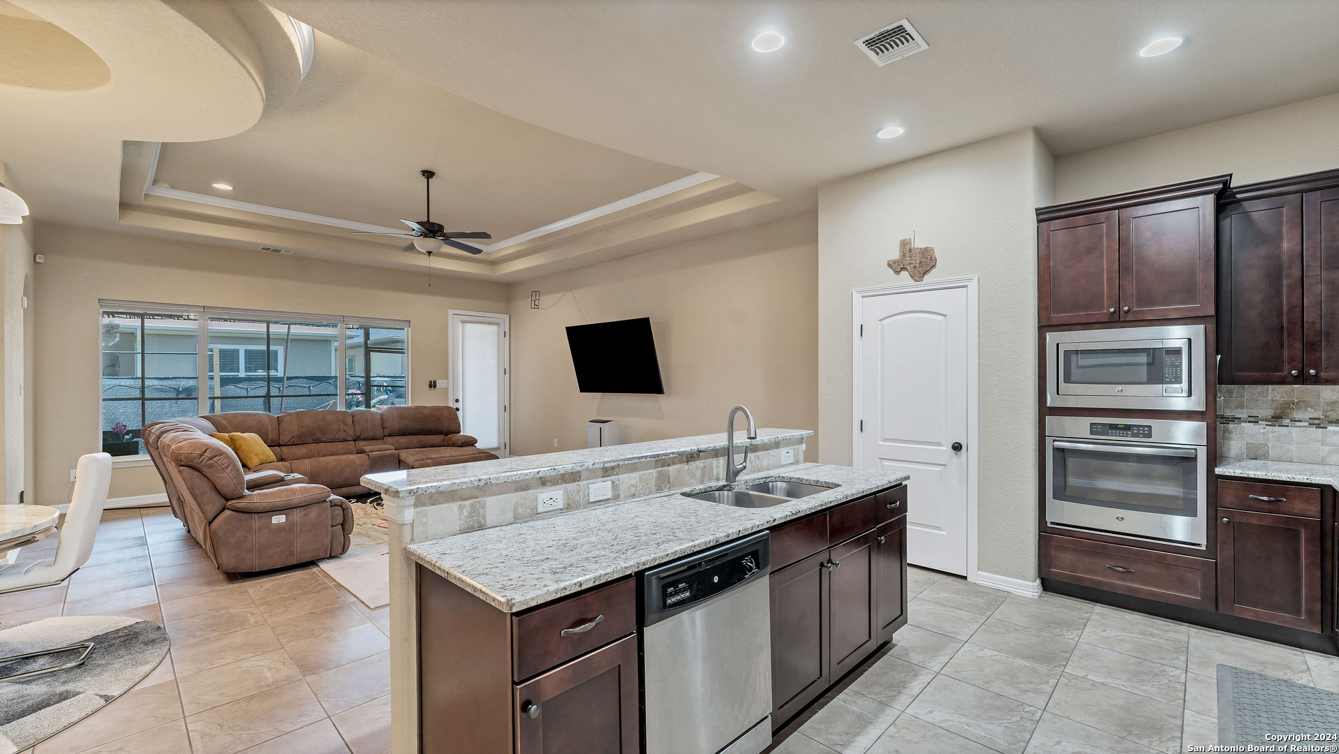 3922 Key W Way Converse, TX 78109 - Photo 6 of 38