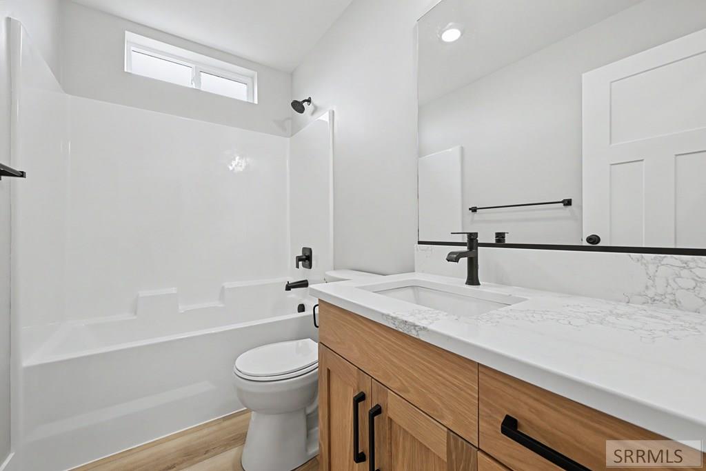 456 Spruce Way Rigby, ID 83442 - Photo 12 of 24 Bathroom 2