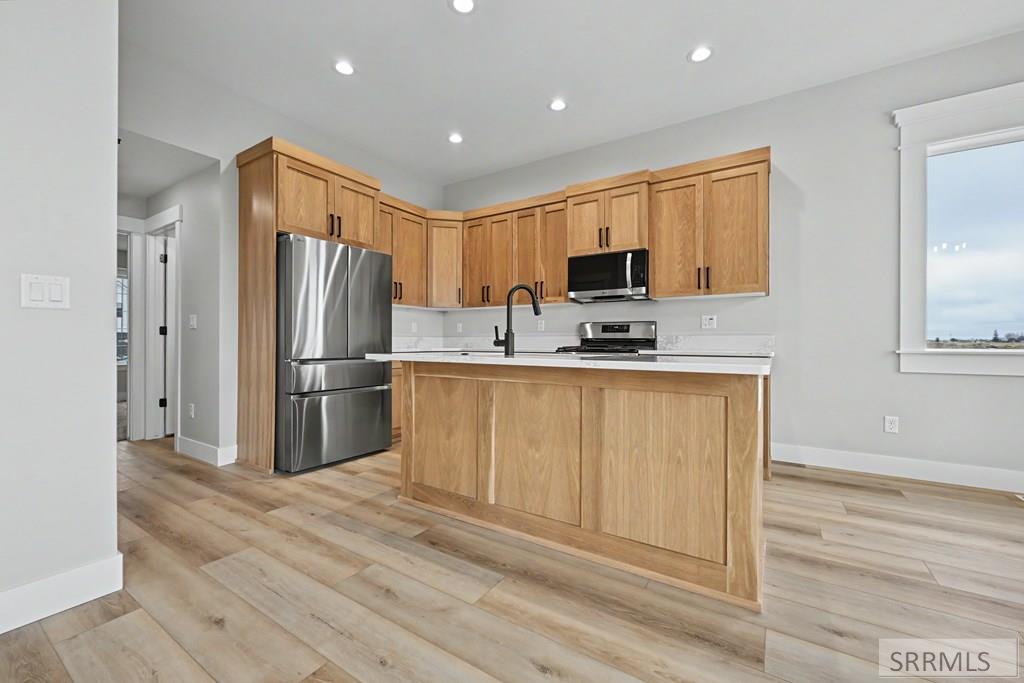 456 Spruce Way Rigby, ID 83442 - Photo 4 of 24 Kitchen