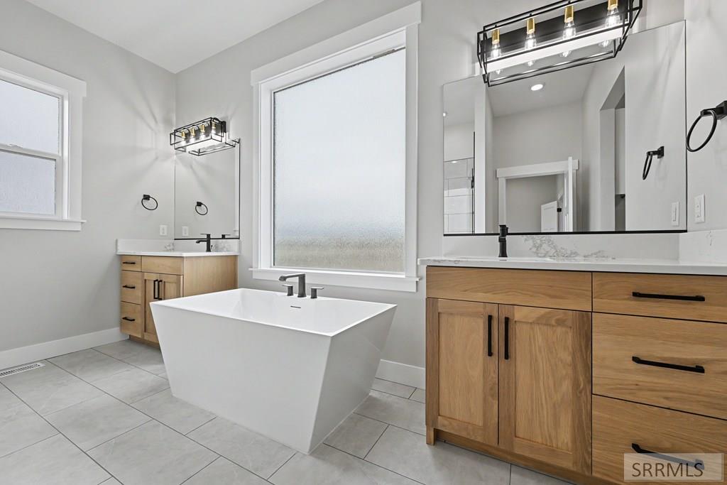 456 Spruce Way Rigby, ID 83442 - Photo 7 of 24 Primary Ensuite