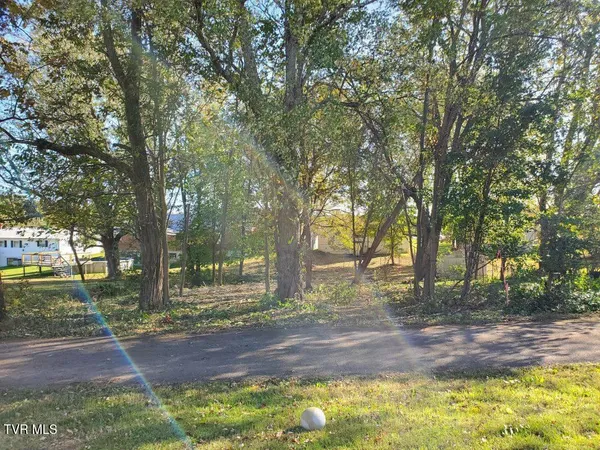 $21,500 | 0 East Iris East Street, Unit P/O7, Mosheim, TN 37818