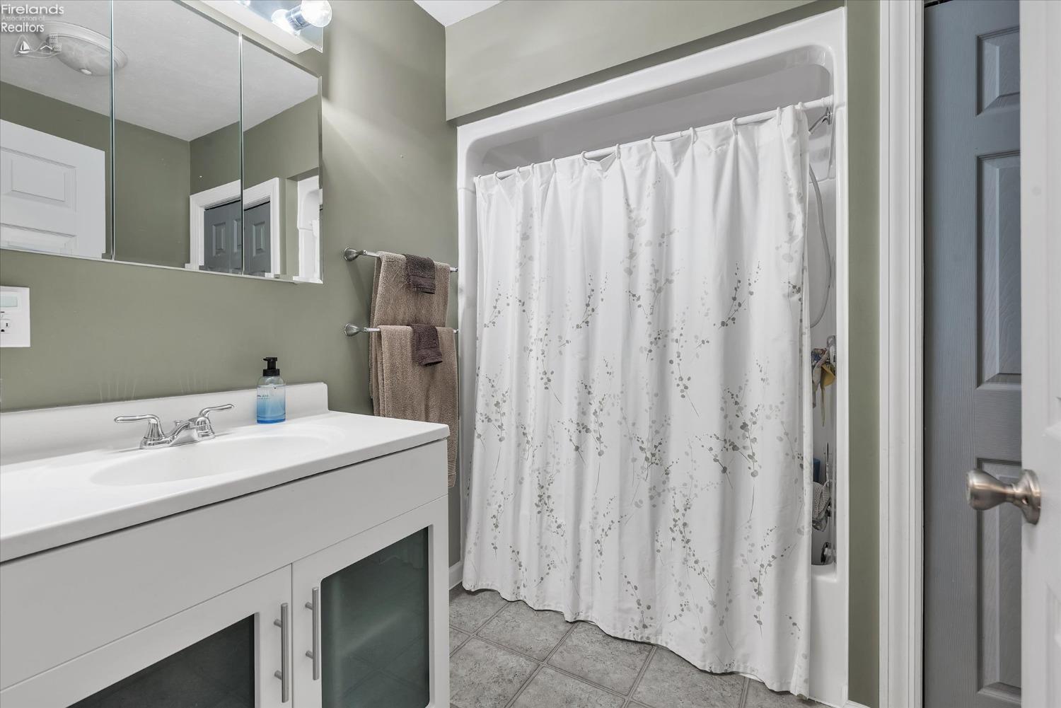 7240 Rankie Road Port Clinton, OH 43452 - Photo 27 of 46 Gallery Image 27