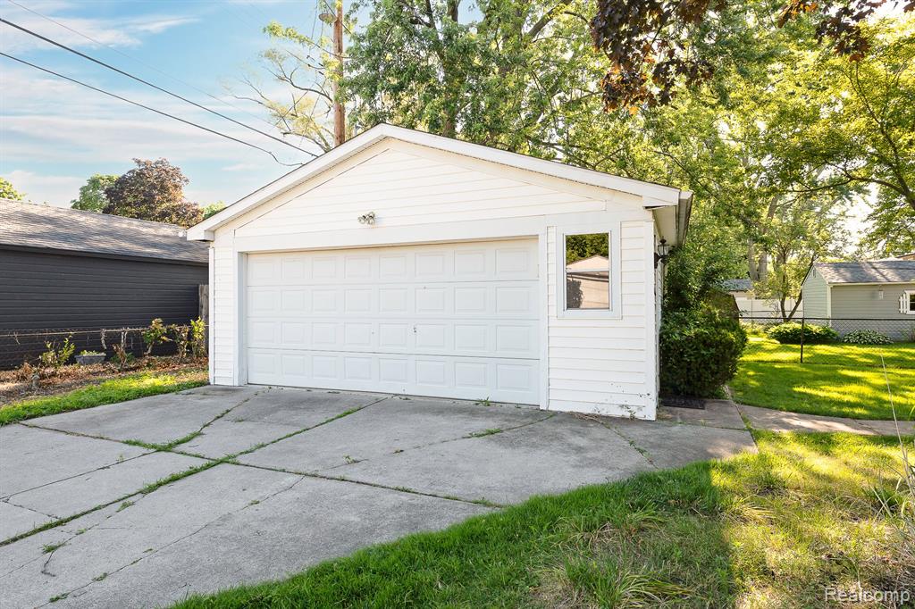 2603 Manchester Road Birmingham, MI 48009 - Photo 20 of 23