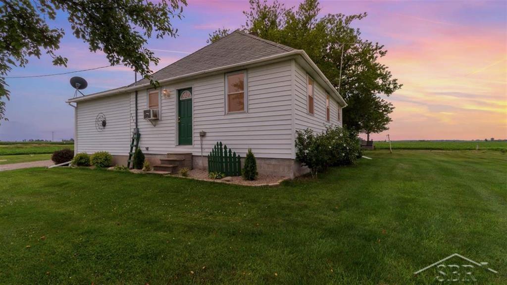 2049 North 7 Mile Road Pinconning, MI 48650 - Photo 3 of 24