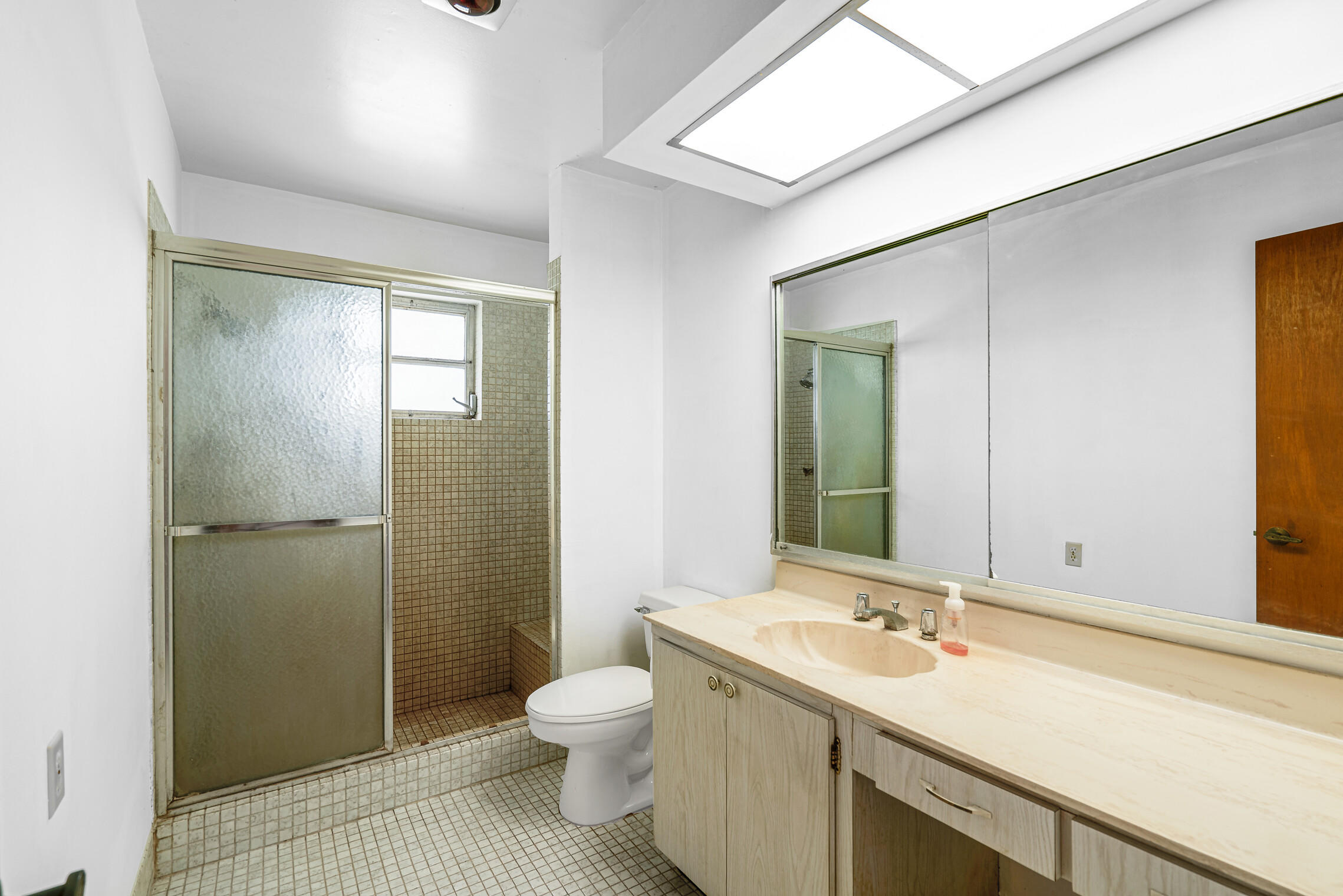 15707 Collecting Canal Road Loxahatchee Groves, FL 33470 - Photo 13 of 30 Primary Bathroom