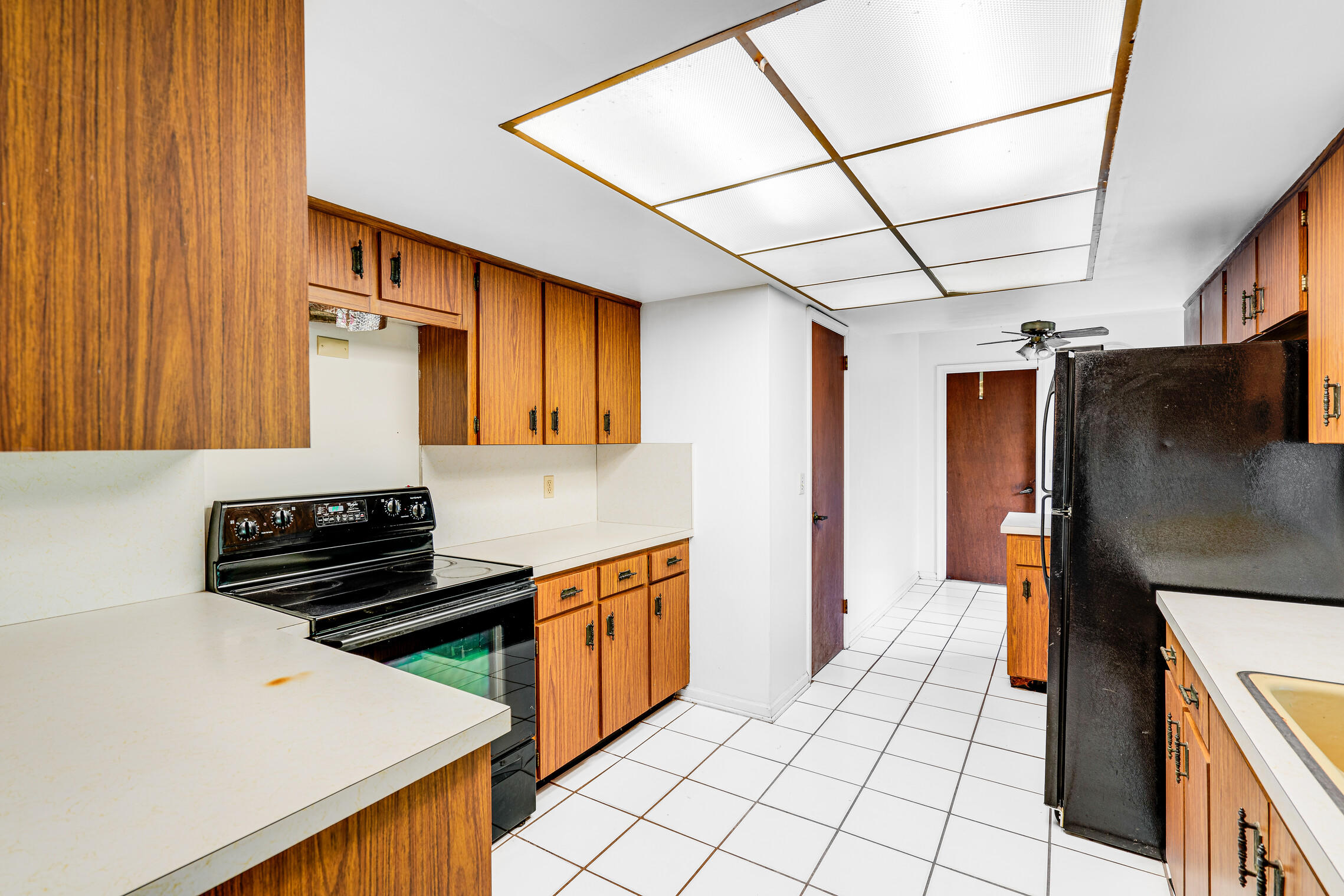 15707 Collecting Canal Road Loxahatchee Groves, FL 33470 - Photo 10 of 30 Kitchen