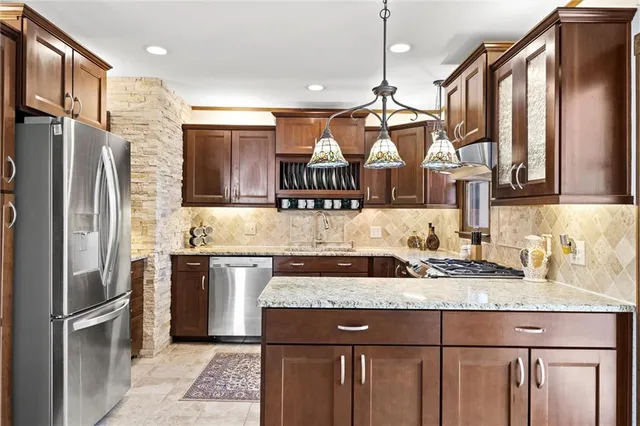 $275,000 | 8403 East 110 Terrace, Kansas City, MO 64134