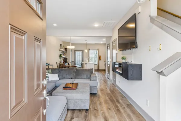 $359,900 | 680 Bristol Creek Drive, Nashville, TN 37221