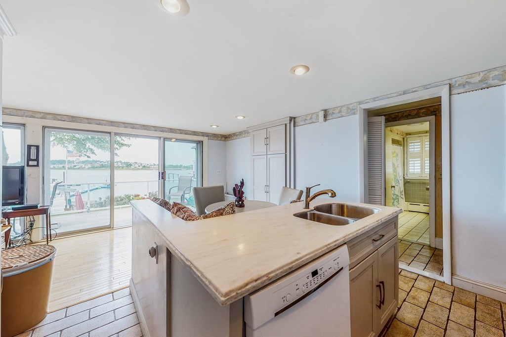 41 Court Road Winthrop, MA 02152 - Photo 12 of 40 Gallery Image 12