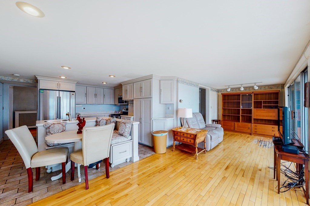 41 Court Road Winthrop, MA 02152 - Photo 13 of 40 Gallery Image 13