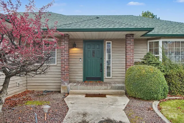 $409,900 | 2242 Chukar Lane, Clarkston, WA 99403