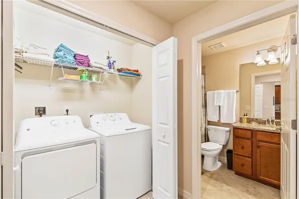 $349,900 | 5558 Palmer Circle, Unit 105, Bradenton, FL 34211