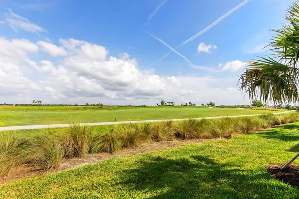 $349,900 | 5558 Palmer Circle, Unit 105, Bradenton, FL 34211