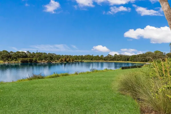 $349,900 | 5558 Palmer Circle, Unit 105, Bradenton, FL 34211
