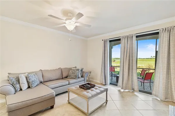 $349,900 | 5558 Palmer Circle, Unit 105, Bradenton, FL 34211