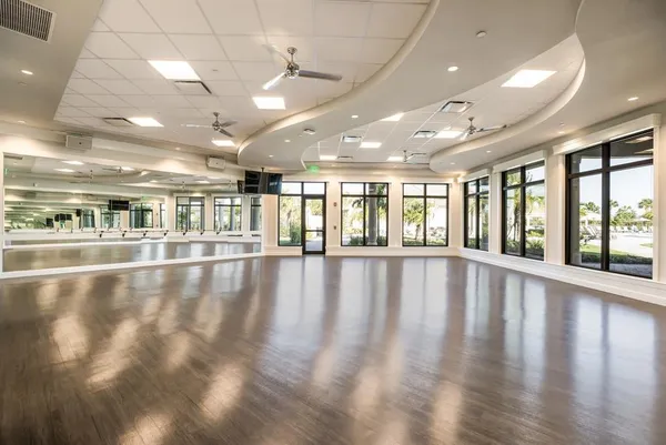 $349,900 | 5558 Palmer Circle, Unit 105, Bradenton, FL 34211