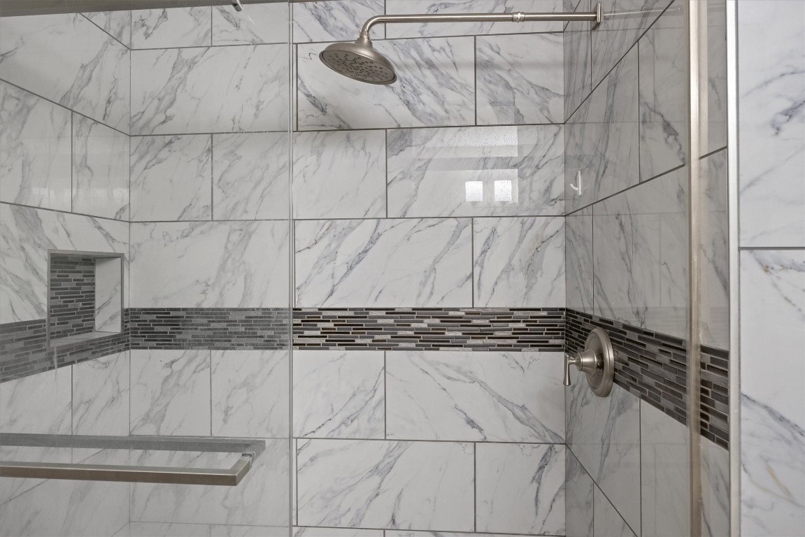 1511 Quail Run Road Pflugerville, TX 78660 - Photo 19 of 27 a view of a utility room