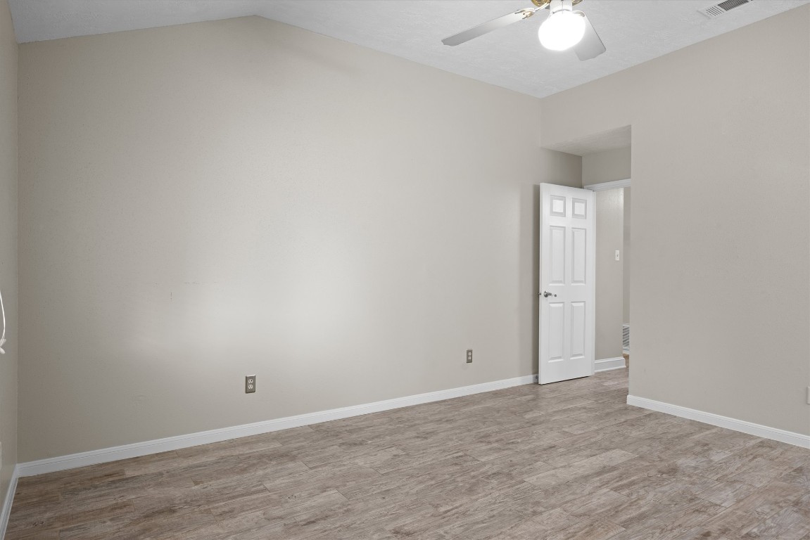 1511 Quail Run Road Pflugerville, TX 78660 - Photo 22 of 27 a view of an empty room