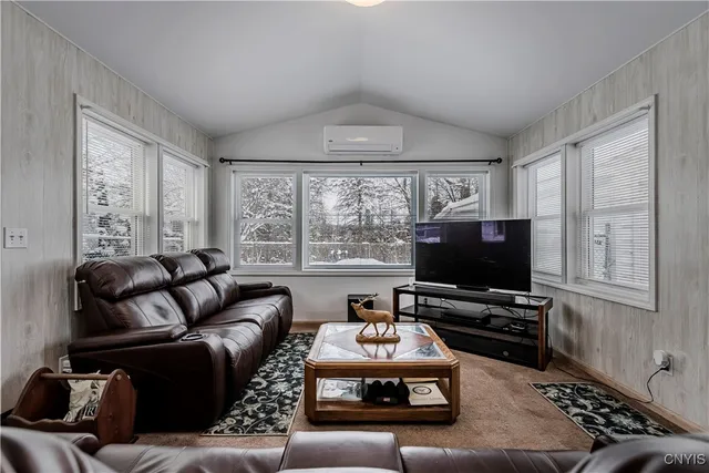 $199,900 | 20 Balsam Crescent, New Hartford, NY 13413