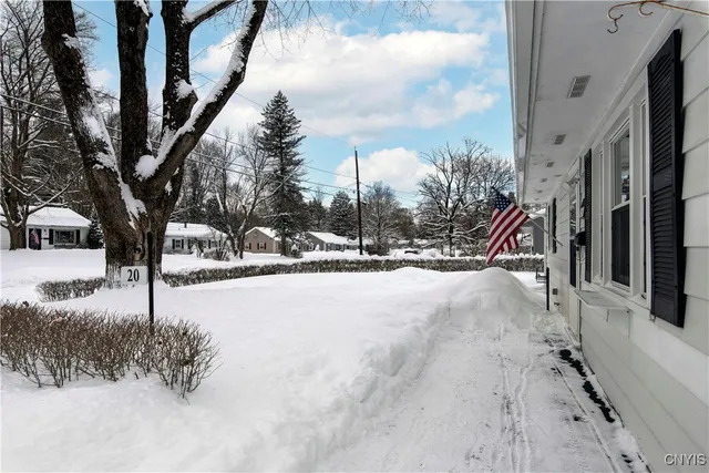 $199,900 | 20 Balsam Crescent, New Hartford, NY 13413