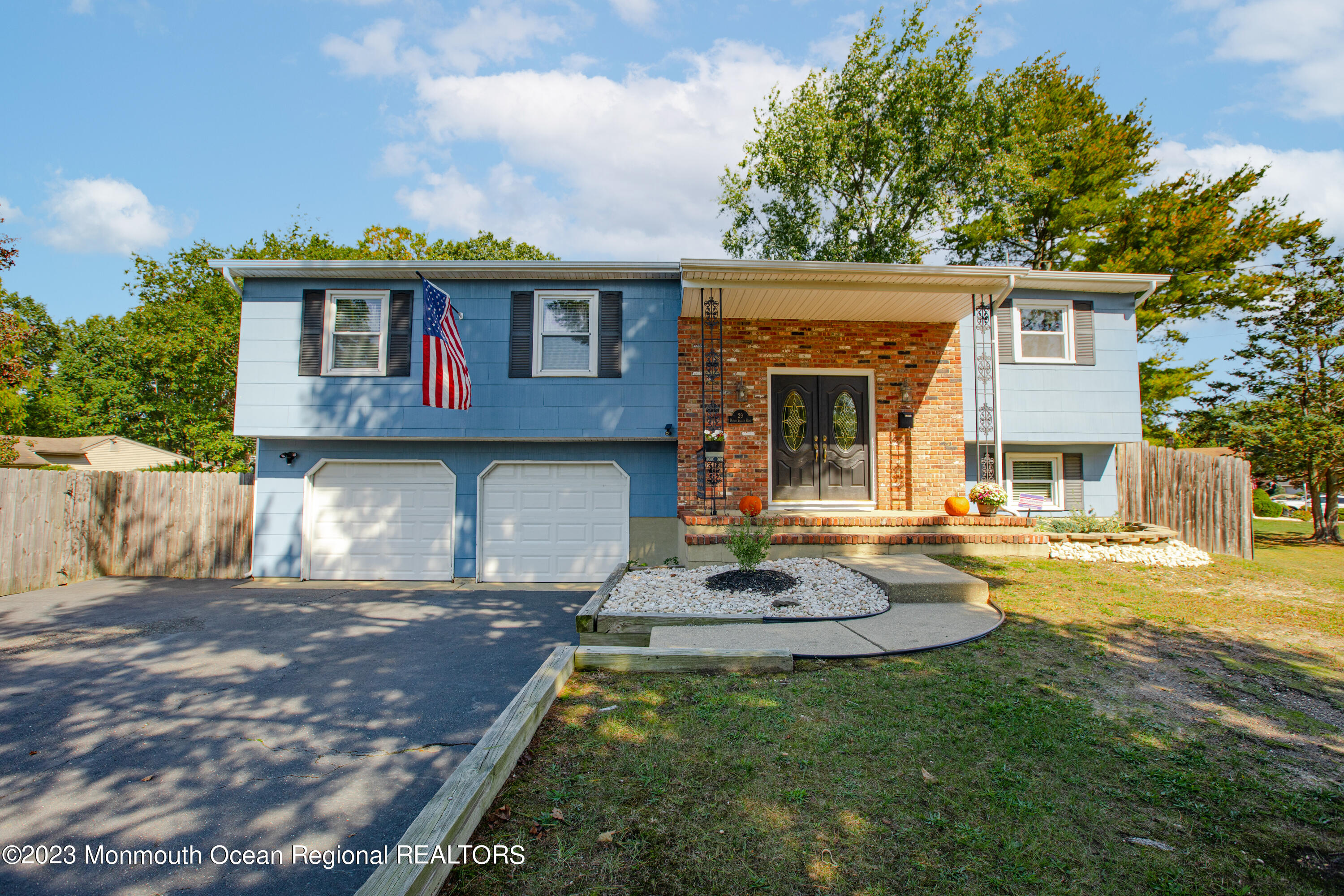 29 Dutch Valley Road Howell, NJ 07731 - Photo 1 of 27 2