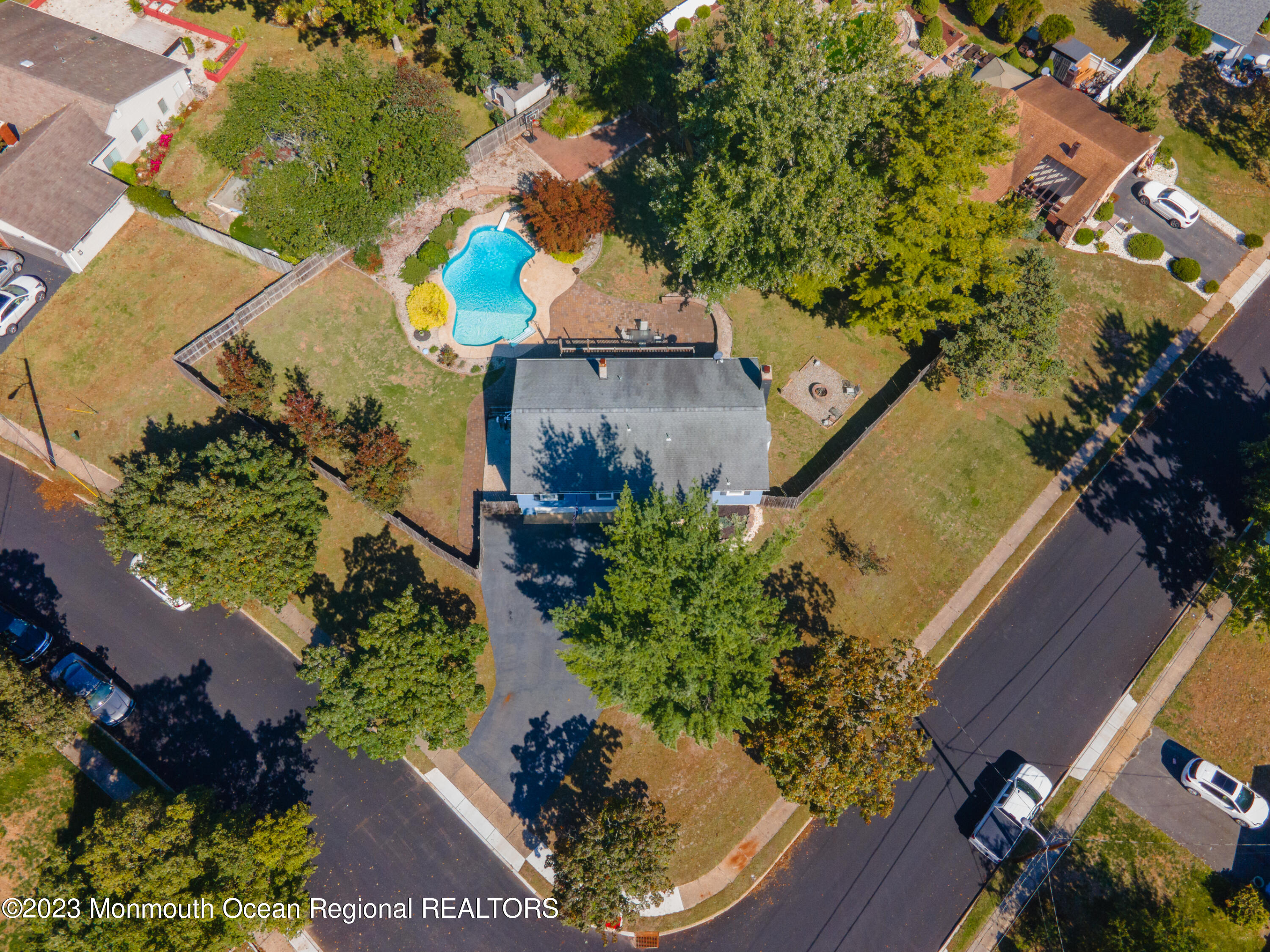 29 Dutch Valley Road Howell, NJ 07731 - Photo 2 of 27 10