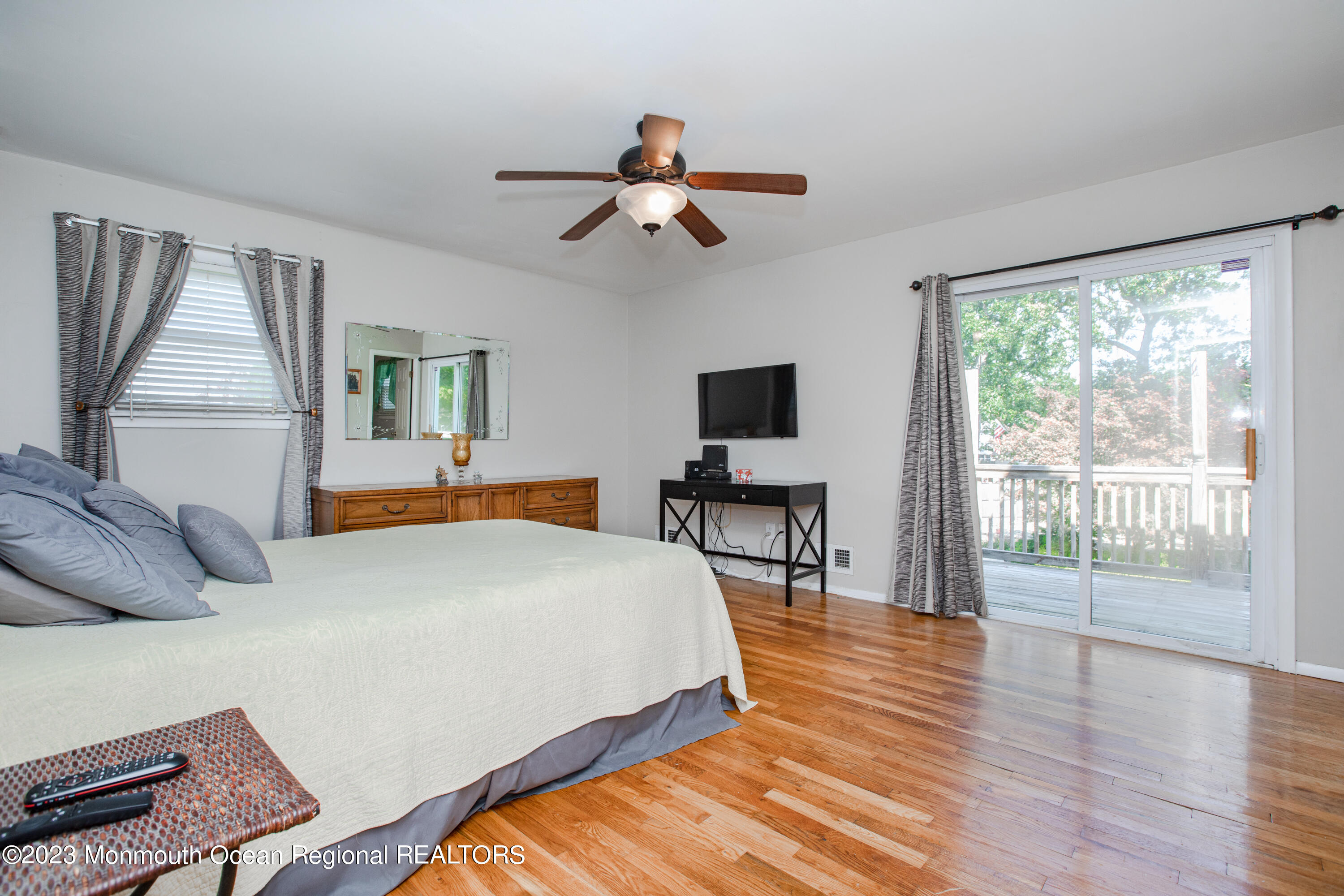 29 Dutch Valley Road Howell, NJ 07731 - Photo 8 of 27 30
