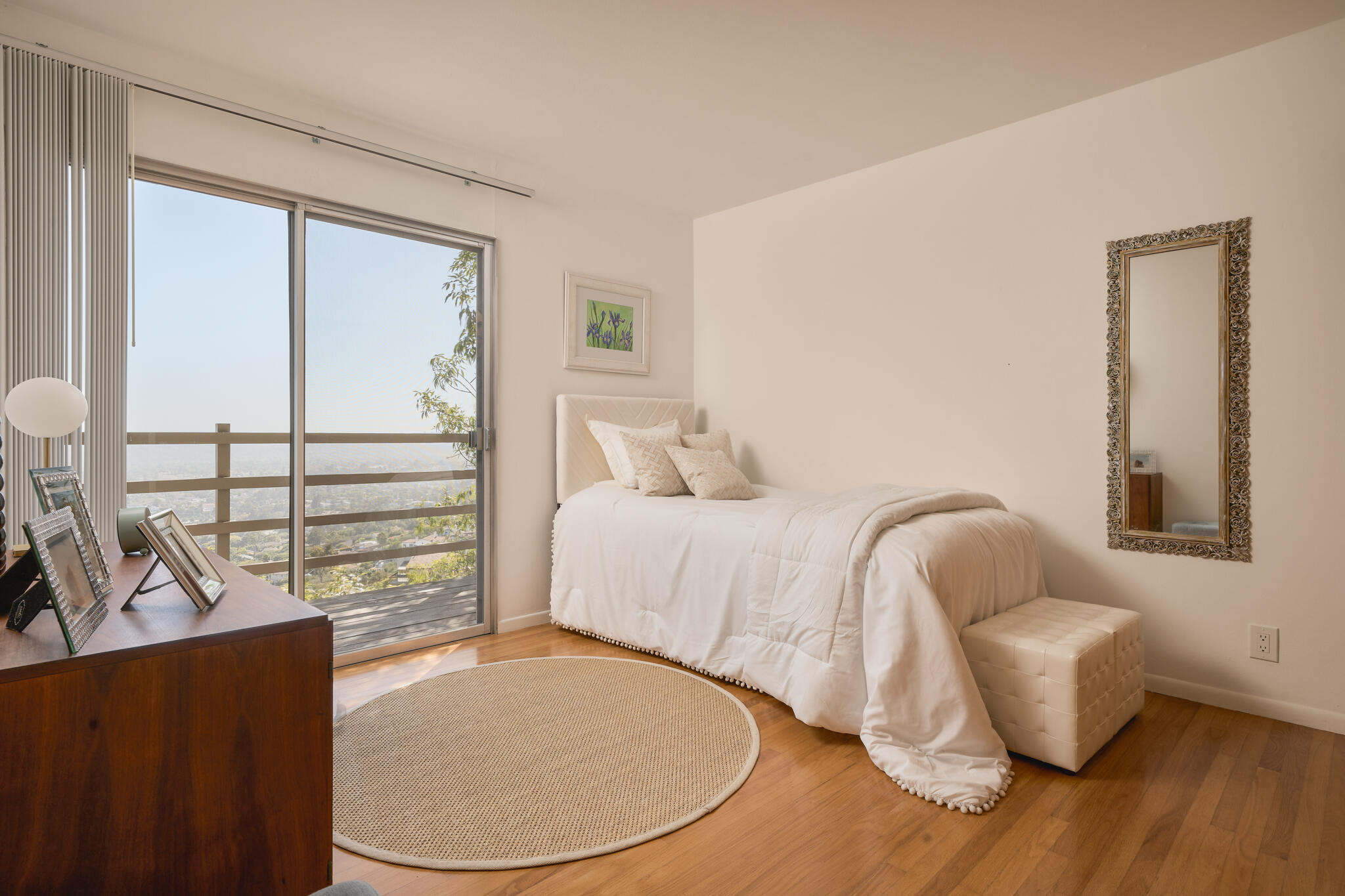 395 Loma Media Road Santa Barbara, CA 93103 - Photo 20 of 23 395 Loma Media-23