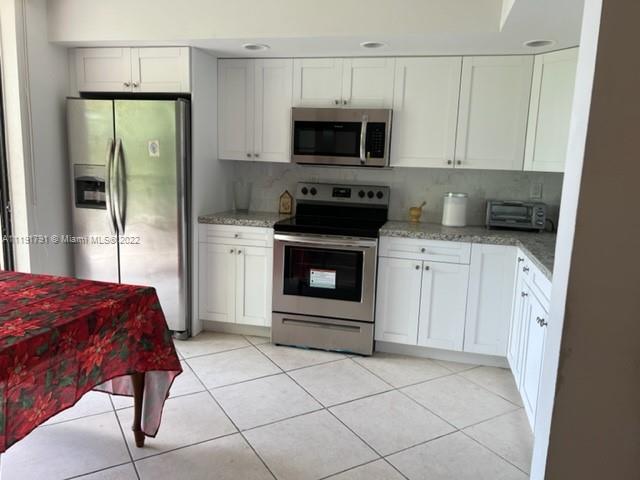 8420 Southwest 133rd Avenue Road, Unit 413 Miami, FL 33183 - Photo 6 of 15 Gallery Image 6