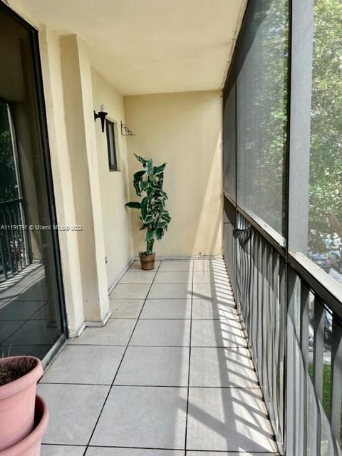 8420 Southwest 133rd Avenue Road, Unit 413 Miami, FL 33183 - Photo 7 of 15 Gallery Image 7