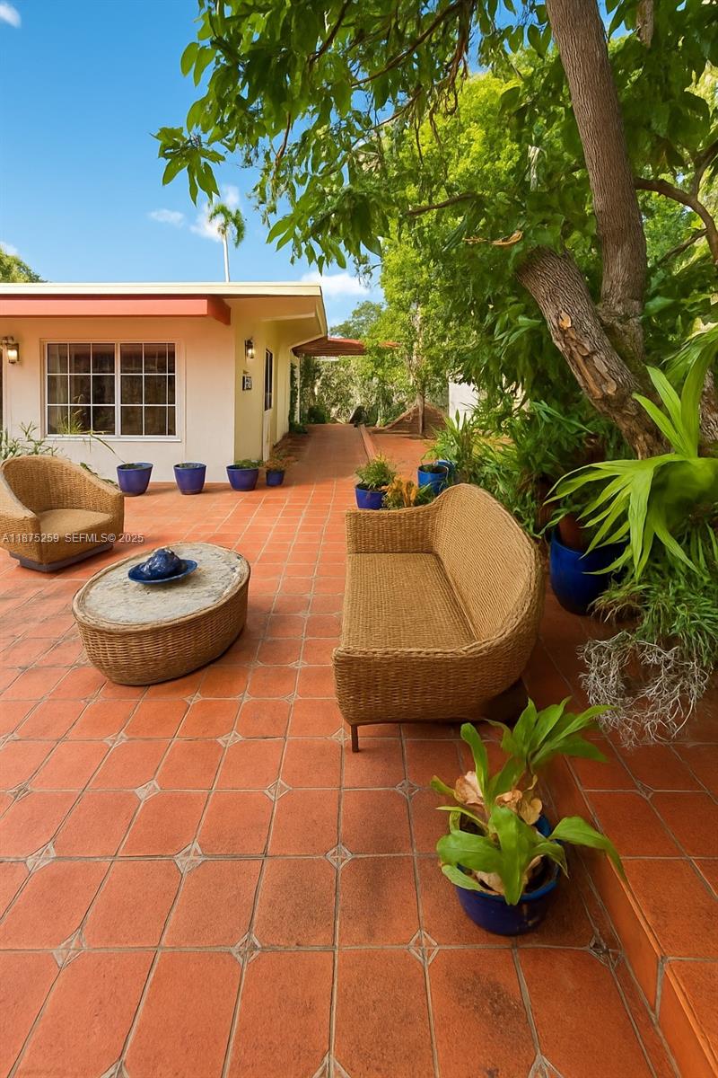 401 Warren Lane Key Biscayne, FL 33149 - Photo 38 of 46