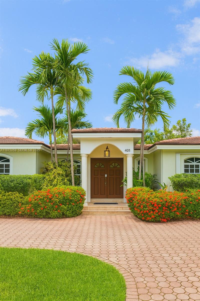 401 Warren Lane Key Biscayne, FL 33149 - Photo 4 of 46